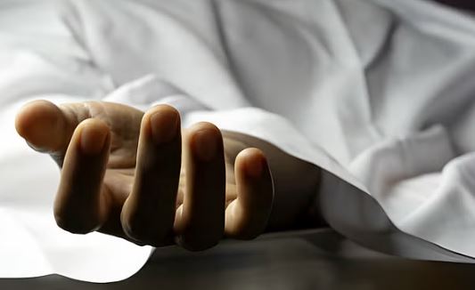 Photo of नैनीताल: हाईवे पर नंबर वन बैंड के पास मिला युवक का शव, नशे में ठंड में पड़े रहने से मौत की आशंका