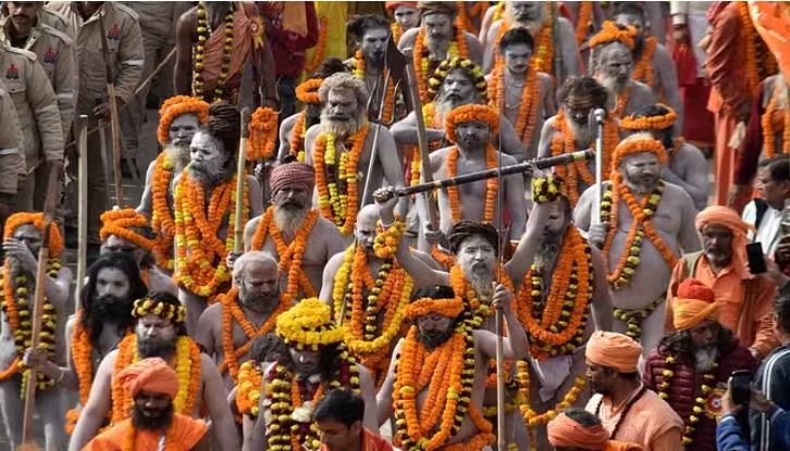 Photo of महाकुंभ 2025: हवाई भ्रमण करने के लिए शुरू हुई हेलीकॉप्टर सेवा