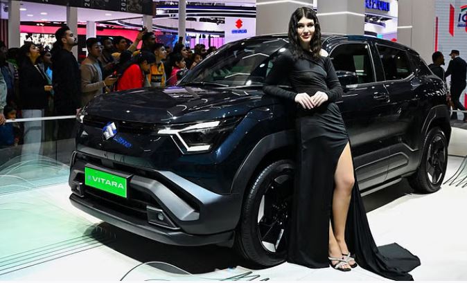 Photo of दिल्ली: पराली और गोबर गैस से चलने वाली कार ने मचाई धूम