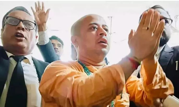 Photo of संत चिन्मय कृष्ण दास को नहीं मिली राहत, कोर्ट ने खारिज की जमानत याचिका