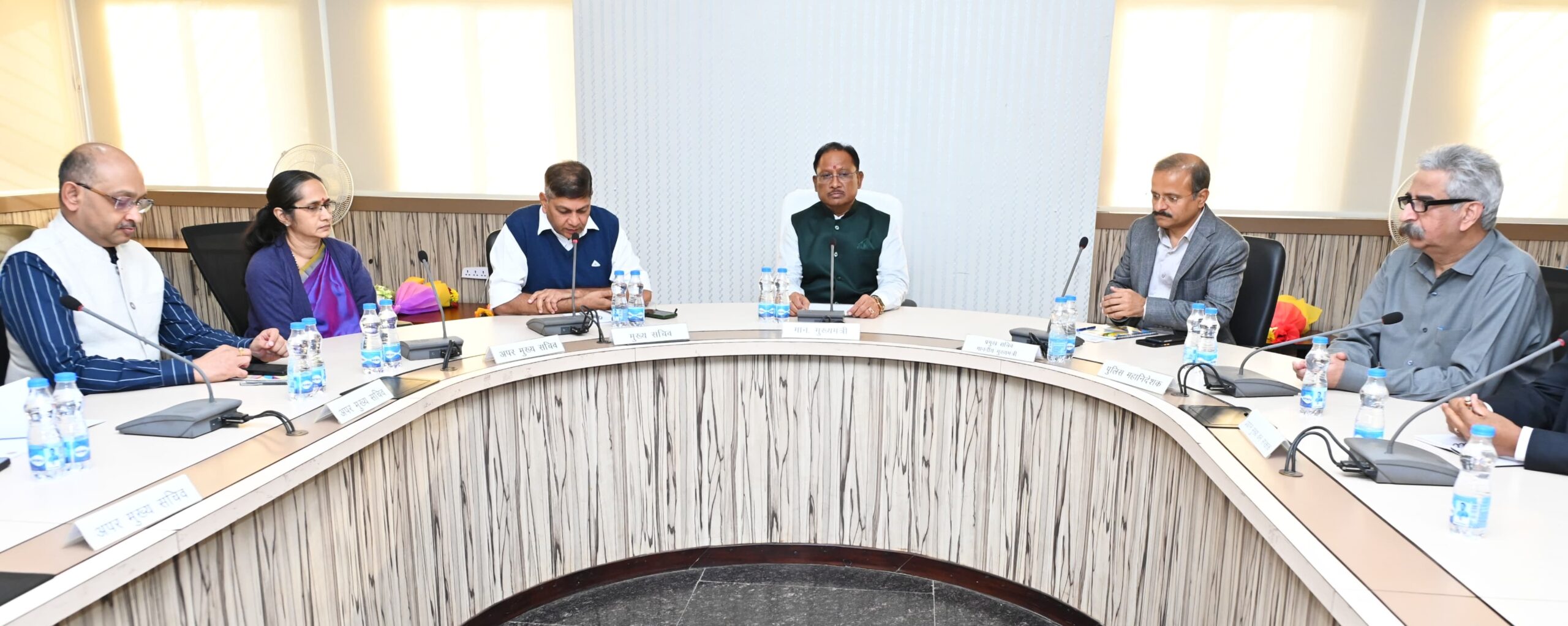 Photo of अधिकारी आम जनता की समस्याओं के त्वरित निराकरण के लिए मुस्तैदी से करें काम – साय