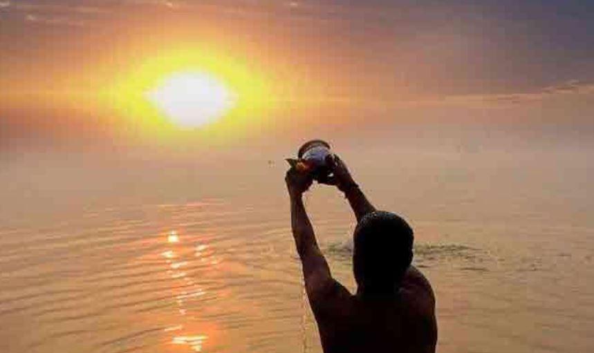 Photo of मकर संक्रांति पर करें इस चालीसा का पाठ