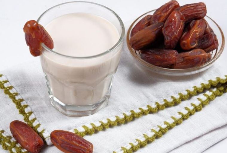 Photo of कई बीमारियों की धज्जियां उड़ा देगी दूध और खजूर की जोड़ी