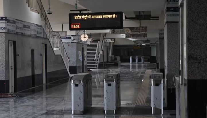 Photo of इंदौर में तीन स्टेशन तैयार, सेफ्टी ऑडिट के बाद मेट्रो के कमर्शियल रन की तैयारी