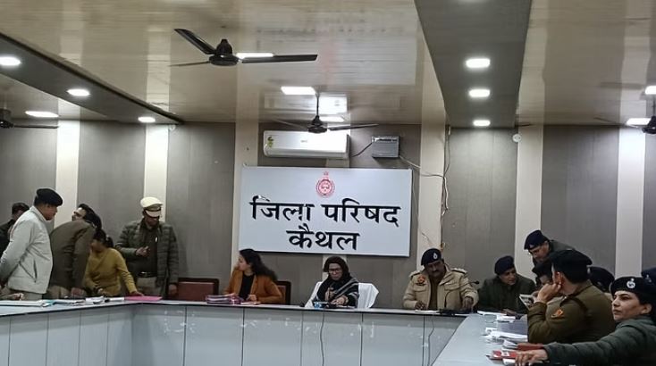 Photo of कैथल पहुंची महिला आयोग की अध्यक्ष रेनू भाटिया, महिलाओं की समस्याओं के लिए लगाया खुला दरबार