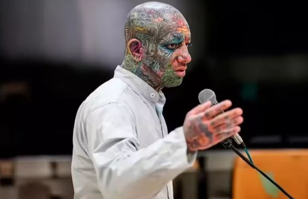 Photo of पॉप सिंगर अमीर हुसैन ने किया था पैगम्बर मुहम्मद का अपमान, ईरान की अदालत ने सुनाई मौत की सजा