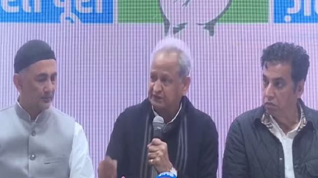 Photo of ‘हर दिल्लीवाले को 25 लाख का बीमा देंगे’, कांग्रेस ने लॉन्च की जीवन रक्षा योजना