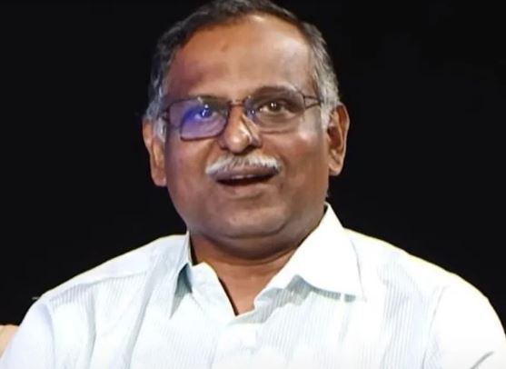 Photo of जानिए कौन हैं ISRO के नए चीफ वी नारायणन