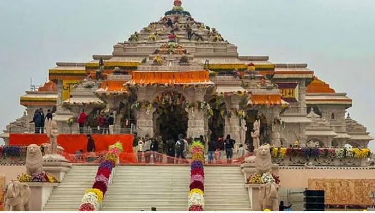 Photo of राम मंदिर के आसपास घूम रहे ठग: वीआईपी दर्शन के नाम पर पंजाब के श्रद्धालुओं को दिया फर्जी पास