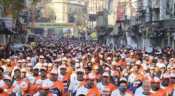 Photo of इंदौर में 21 किलोमीटर दौड़े रनर्स, मंत्री विजयवर्गीय ने कहा- स्वच्छ जीवनशैली अपनाएं शहरवासी