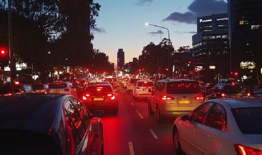 Photo of पकड़े गए शातिर चोर: 1.10 करोड़ के जेवरात पर किया था हाथ साफ, कार से पलभर में ही ले उड़े बैग