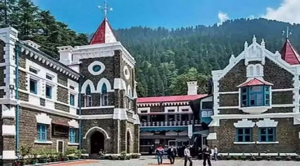 Photo of UCC में लिव-इन संबंधों के पंजीकरण पर HC ने कहा- बिना शादी निर्लज्जता से रह रहे
