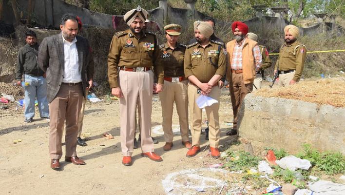 Photo of पंजाब में पुलिस एनकाउंटर: पुलिस टीम पर बदमाशों ने चलाई गोलियां
