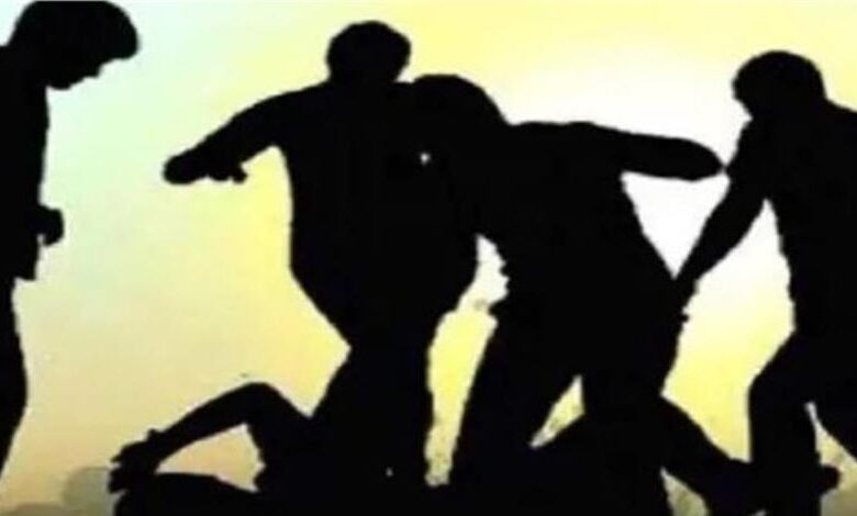 Photo of हरियाणा में गुंडागर्दी की हदें पार, थाने में काऊंसलिंग के दौरान ससुरालियों ने तोड़ा युवक का हाथ…