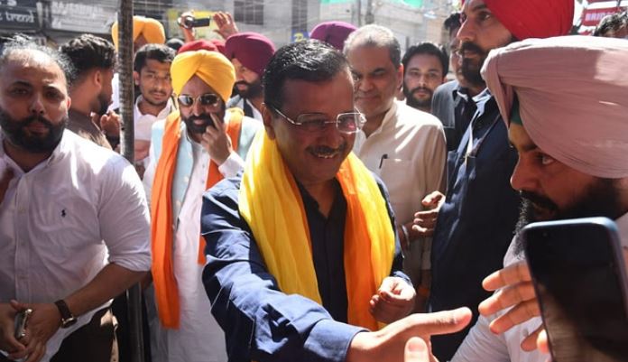 Photo of लुधियाना में केजरीवाल का रोड शो: मुख्यमंत्री भगवंत मान भी साथ…