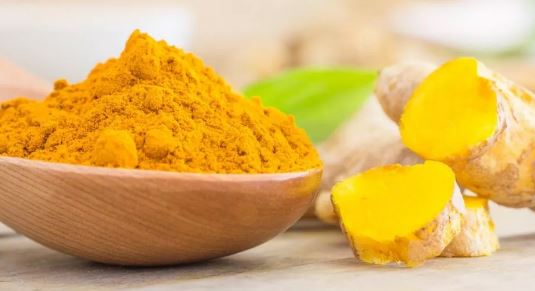 Photo of किचन का चमत्कारी मसाला है हल्दी, सेहत से लेकर त्वचा तक