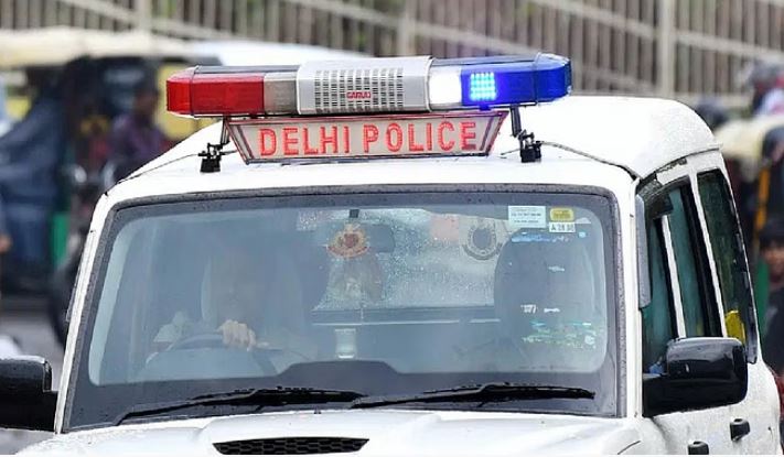 Photo of दिल्ली: उप-प्रधानाचार्य को छात्रों ने कमरे में बंद करके पीटा