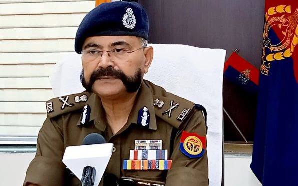 Photo of नवरात्र और ईद पर संवेदनशील स्थानों पर रहे उचित सुरक्षा व्यवस्था: DGP प्रशांत कुमार