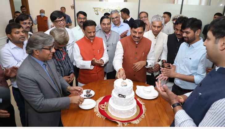 Photo of पीएम मोदी ने सीएम डॉ. यादव को जन्मदिन की बधाई दी