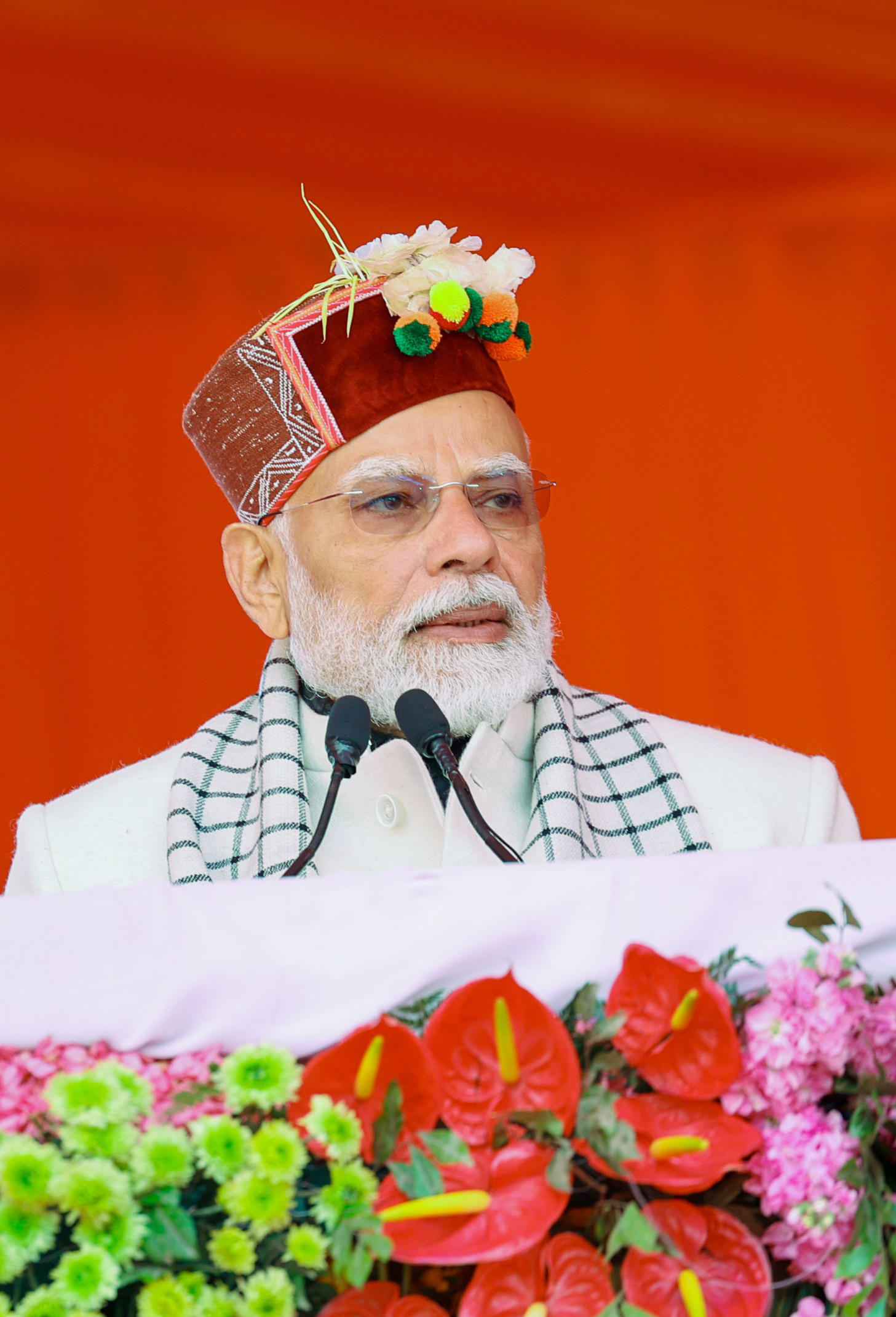 Photo of मोदी का उत्तराखंड को पूरे वर्ष पर्यटन का केंद्र बनाने की आवश्यकता पर जोर