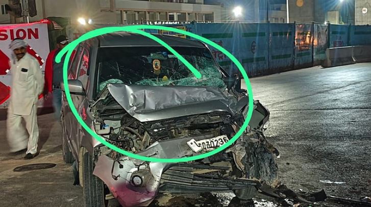 Photo of महरौली बदरपुर रोड पर भीषण सड़क हादसा, डिवाइडर से टकराकर कार के उड़े परखच्चे