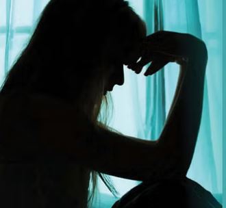 Photo of शर्म से आंखें झुक जाएंगी: 22 साल से अपनी ही बेटी के साथ दुष्कर्म कर रहा था पिता… 