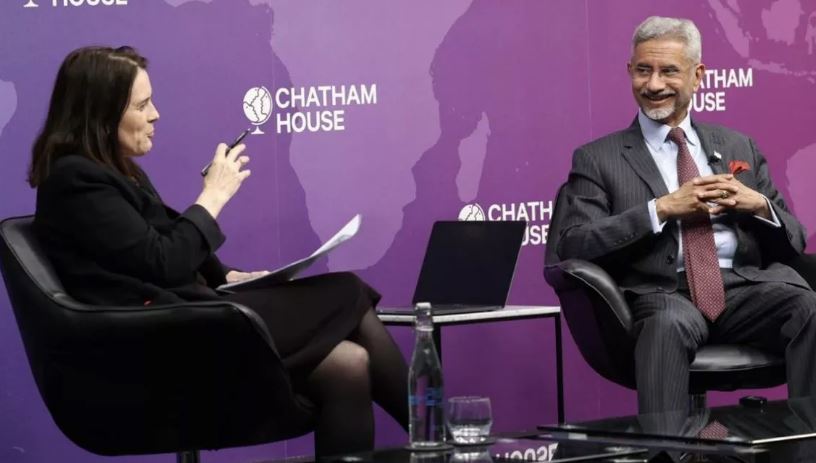 Photo of कश्मीर को लेकर पाकिस्तानी पत्रकार के किस सवाल पर भड़के जयशंकर? सुर्खियों में विदेश मंत्री का जवाब