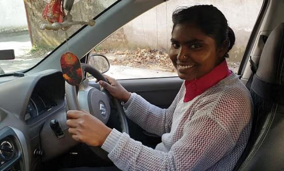 Photo of जिंदगी को रोमांच और रफ्तार देने के लिए चुनी ड्राइविंग, 54 से ज्यादा महिलाएं बनी कैब ड्राइवर