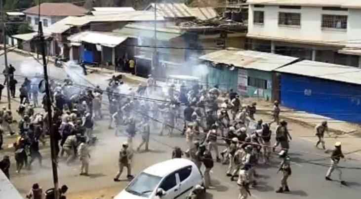 Photo of Manipur में फ्री ट्रैफिक मूवमेंट के बाद भड़की हिंसा, आज बंद का एलान