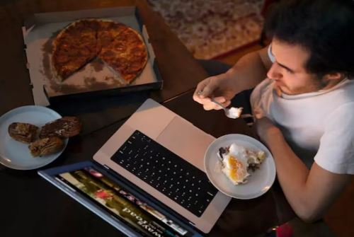 Photo of निकला हुआ पेट हो जाएगा अंदर, बस अपनानी होगी डिनर से जुड़ी एक आदत