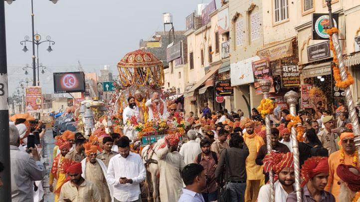 Photo of अयोध्या: रामलला दर्शन को निकले हनुमान गढ़ी के गद्दीनशीन महंत प्रेमदास