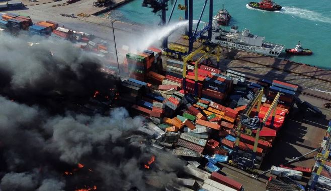 Photo of ईरान के बंदरगाह पर विस्फोट में मरने वालों की संख्या बढ़ी