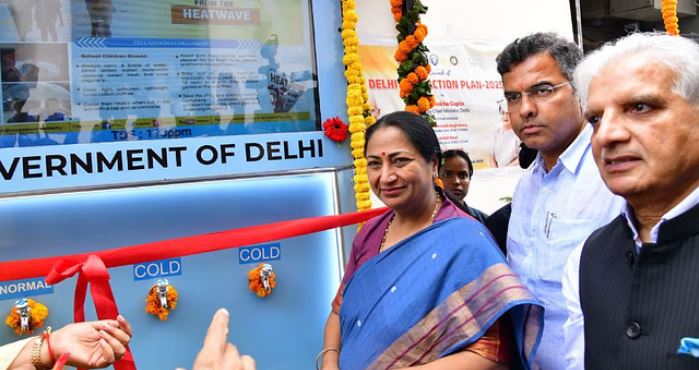 Photo of सीएम रेखा ने लॉन्च किया हीट एक्शन प्लान 2025, तीन-चार हजार वाटर कूलर और प्याऊ की सुविधा