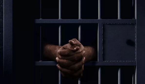 Photo of ब्रिटेन की जेलों में इस्लामी गिरोह का कब्जा, चल रहीं शरिया अदालतें