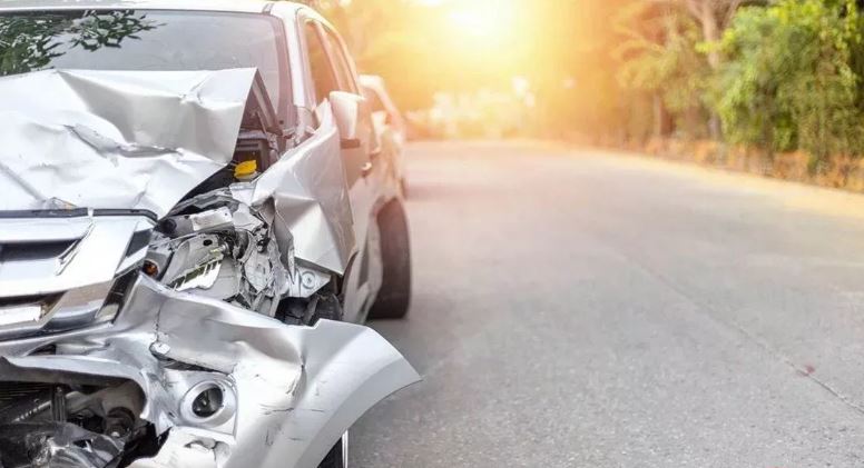 Photo of तेलंगाना के मेडक में दो कारें आपस में भिड़ीं, तीन लोगों की मौके पर मौत