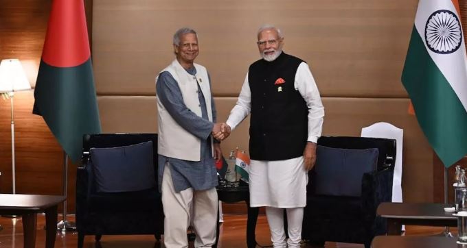 Photo of बैंकॉक में पीएम मोदी से मिले मोहम्मद यूनुस