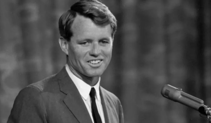 Photo of अमेरिका के पूर्व सीनेटर रॉबर्ट एफ कैनेडी की हत्या का खुलेगा राज