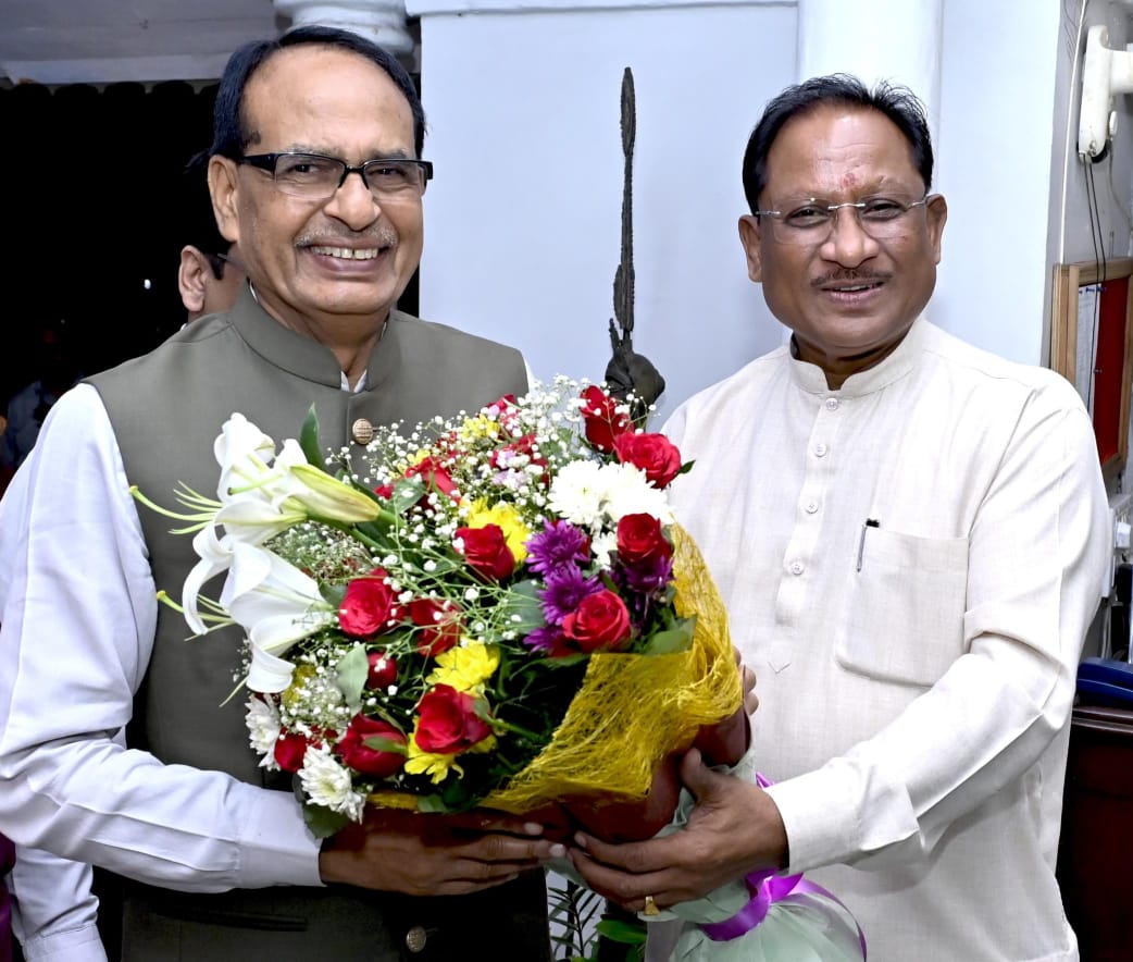 Photo of मुख्यमंत्री श्री साय से केंद्रीय मंत्री शिवराज सिंह चौहान ने की मुलाकात