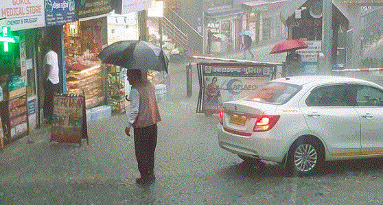 Photo of आज भी प्रदेश में बिगड़ा रहेगा मौसम…भारी बारिश का येलो अलर्ट जारी