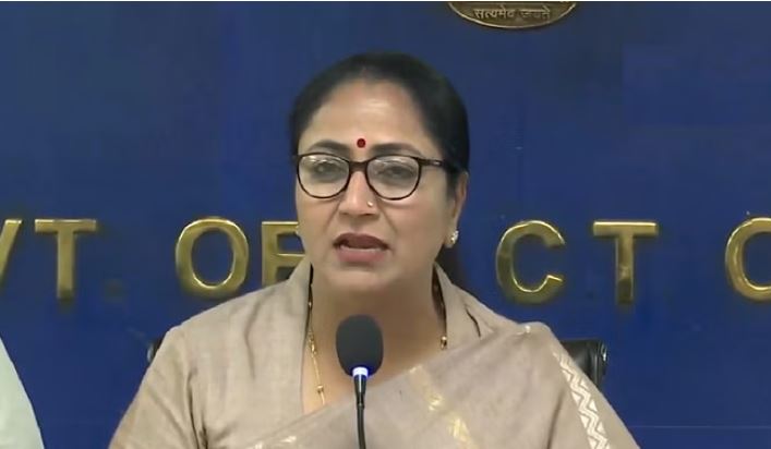 Photo of दिल्ली: सीएम रेखा गुप्ता की सचिव भी हुईं ठक-ठक गिरोह की शिकार