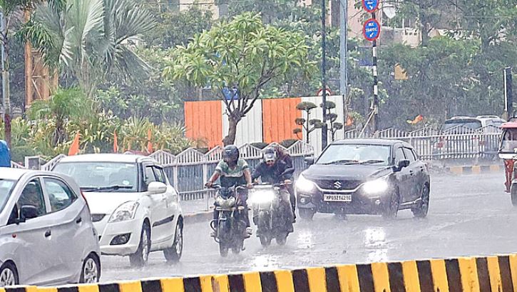 Photo of मध्य प्रदेश में आज भी जारी रहेगा बारिश का दौर, 40 जिलों में अलर्ट