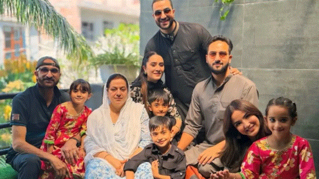 Photo of भारत-पाक तनाव के बीच Aly Goni को सताई परिवार की चिंता