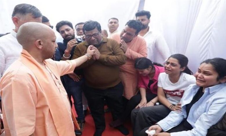 Photo of ऑपरेशन सिंदूर के बाद सीएम योगी का जोश, कानपुर के शहीद शुभम की पत्नी से कहा था- ‘सिंदूर उजाड़ने वालों को हम नहीं छोड़ेंगे’