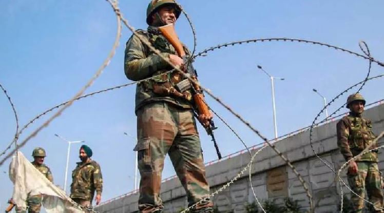 Photo of अरुणाचल प्रदेश में सुरक्षा बलों और उग्रवादियों के बीच मुठभेड़, जमकर हुई गोलीबारी