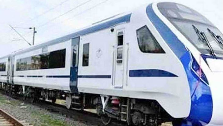 Photo of  रायबरेली में वंदे भारत ट्रेन पर पथराव, प्रयागराज में दर्ज हुआ मुकदमा