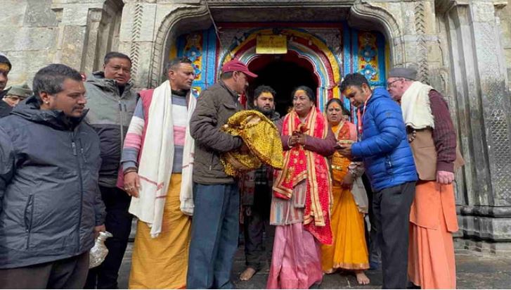 Photo of केदारनाथ-बदरीनाथ पहुंची दिल्ली की सीएम रेखा गुप्ता