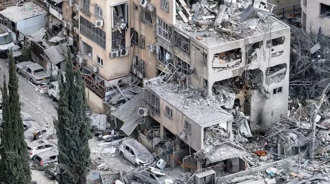 Photo of ‘फौरन छोड़ें तेहरान’, ईरान में दूतावास की भारतीय नागरिकों के लिए एडवाइजरी