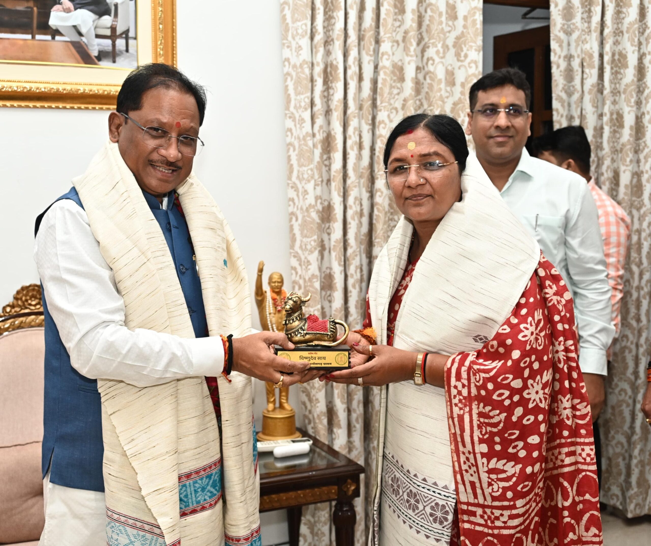 Photo of साय ने केंद्रीय मंत्री के साथ महिलाओं और बच्चों से जुड़ी योजनाओँ पर की चर्चा