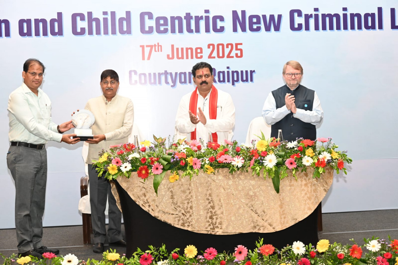 Photo of समाज की अपेक्षाओं पर खरा उतरना पुलिस की अहम जिम्मेदारी- शर्मा