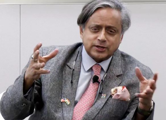 Photo of ‘भारत-पाक में मध्यस्थता की बात ही गलत’, अमेरिका में थरूर ने ट्रंप के दावे की खोली पोल